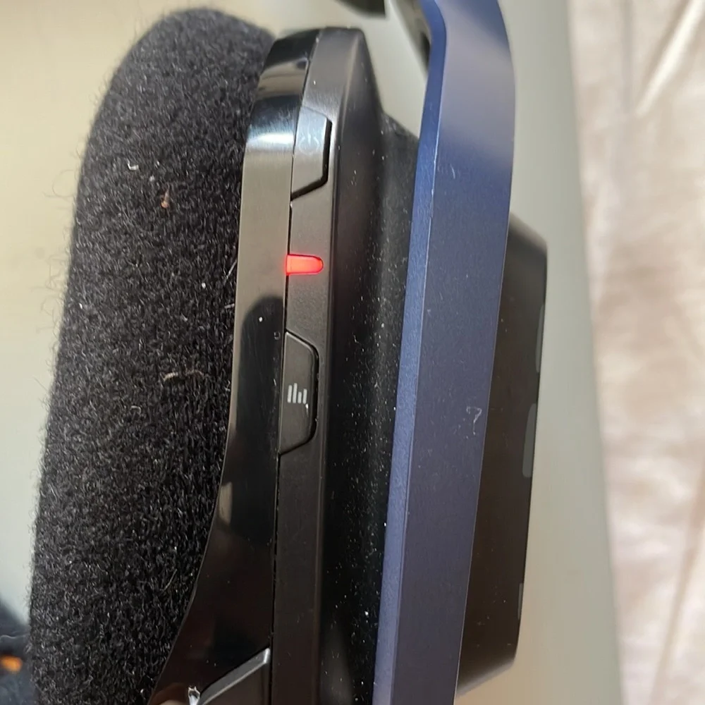 Call of Duty A20 wireless headset for PlayStation 4 and PC wires included